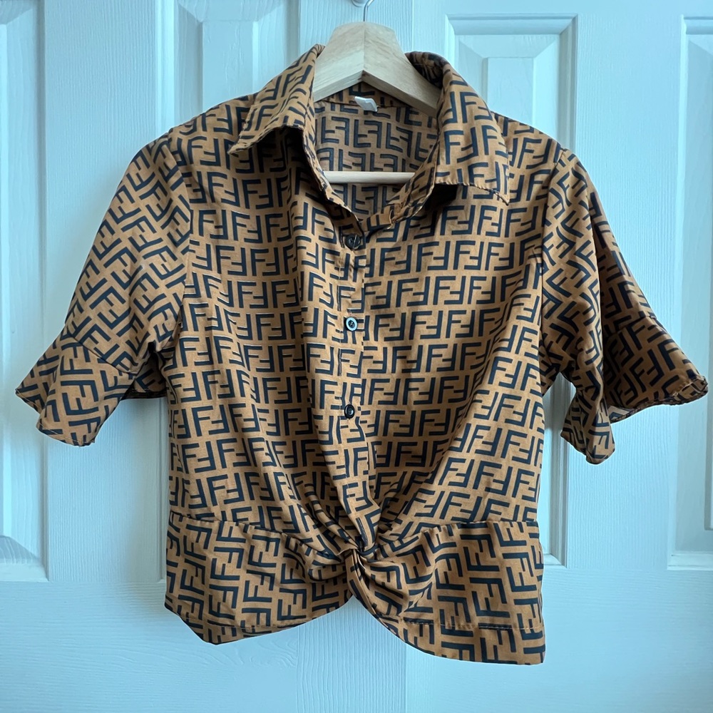 Cropped blouse